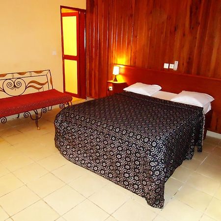 Saffana Hotel Douala Zimmer foto