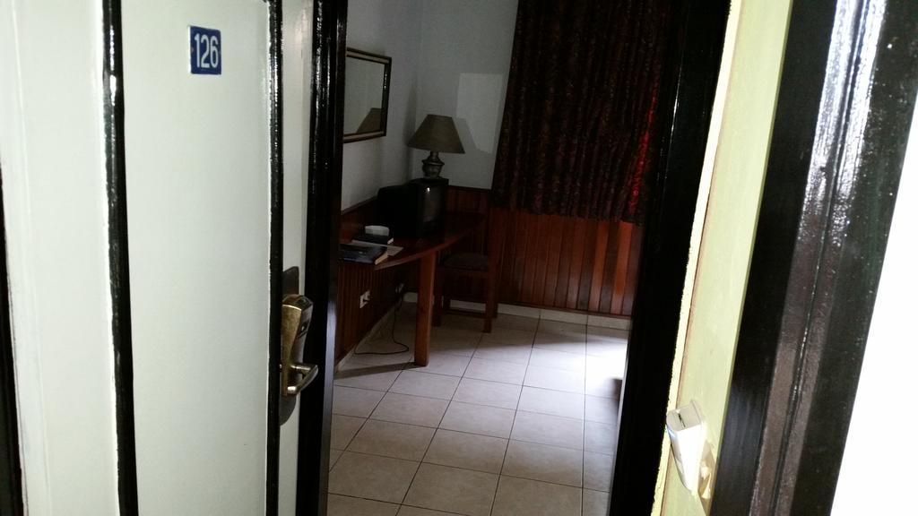Saffana Hotel Douala Exterior foto
